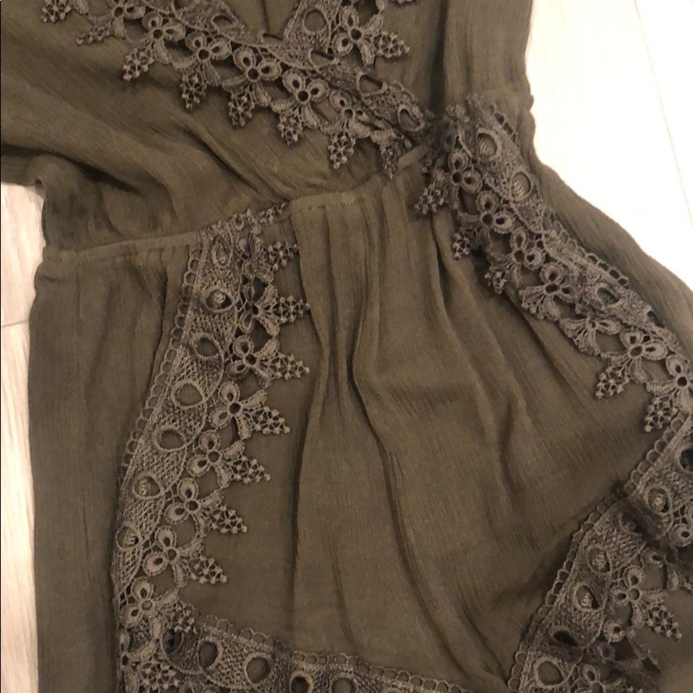 Super short romper olive sz small